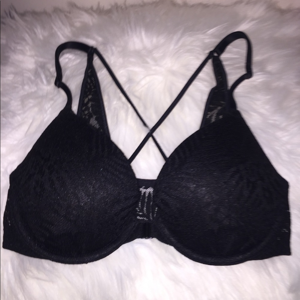 Black Victoria’s Secret bra